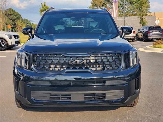 Photo of 2025 Ebony Black Kia Telluride