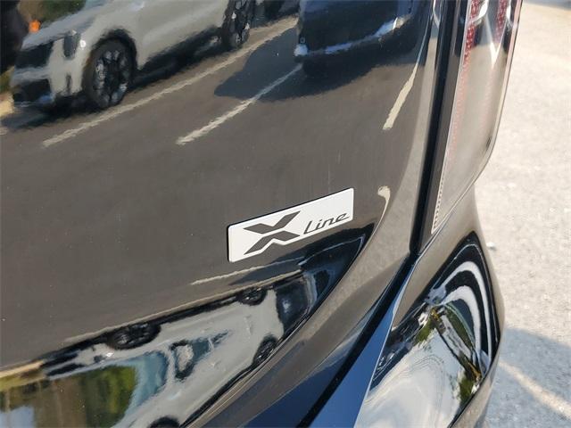 Photo of 2025 Ebony Black Kia Telluride