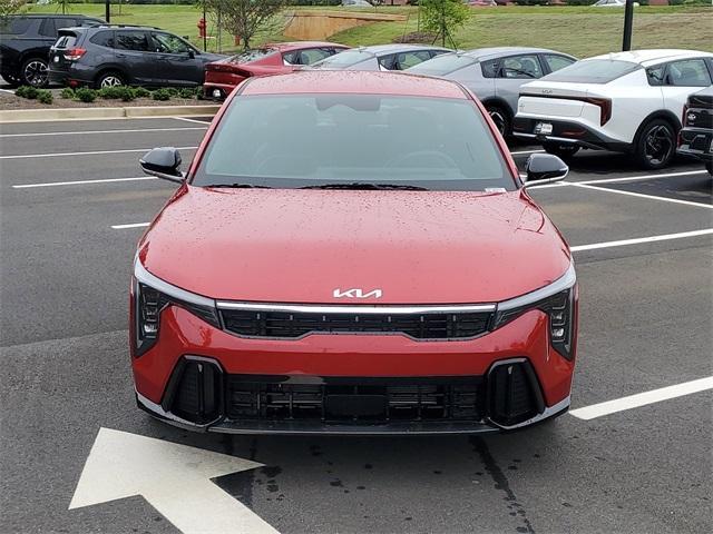Photo of 2025 Currant Red Kia K4