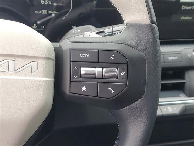Photo of 2025 Currant Red Kia K4