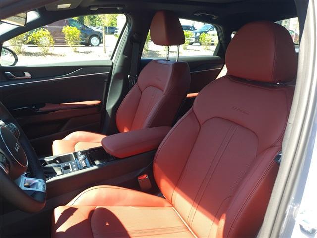Photo of 2025 Wolf Gray Kia K5