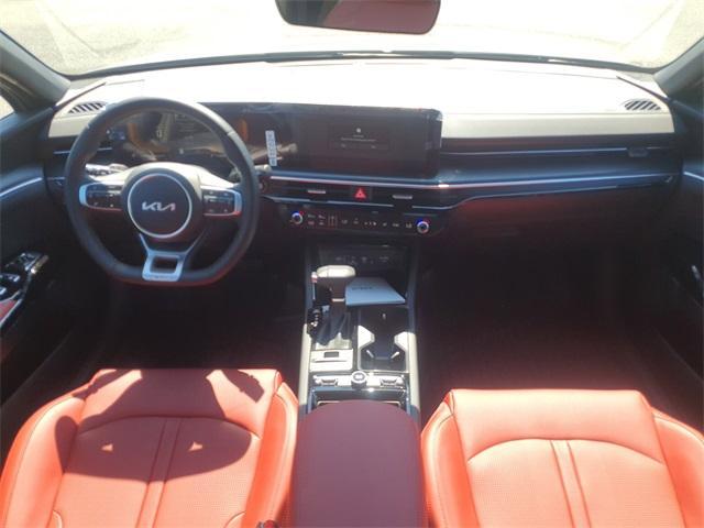 Photo of 2025 Wolf Gray Kia K5