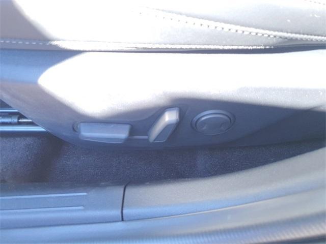 Photo of 2025 Currant Red Kia K4
