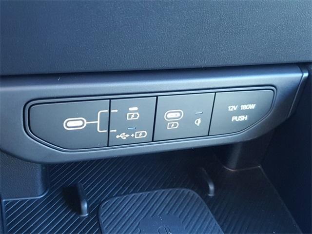 Photo of 2025 Currant Red Kia K4