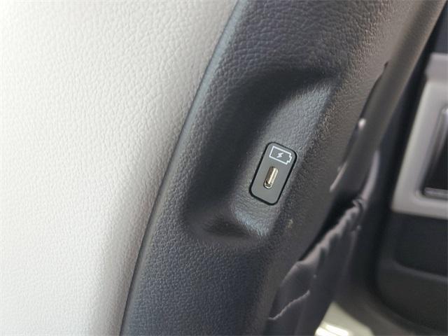Photo of 2025 Ebony Black Kia Telluride