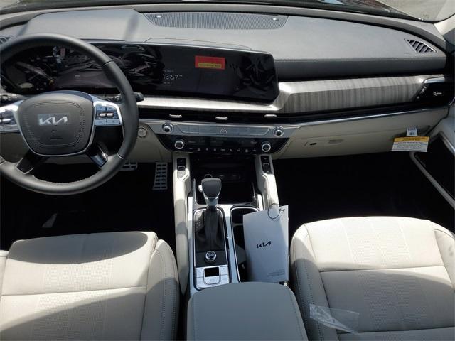 Photo of 2025 Ebony Black Kia Telluride
