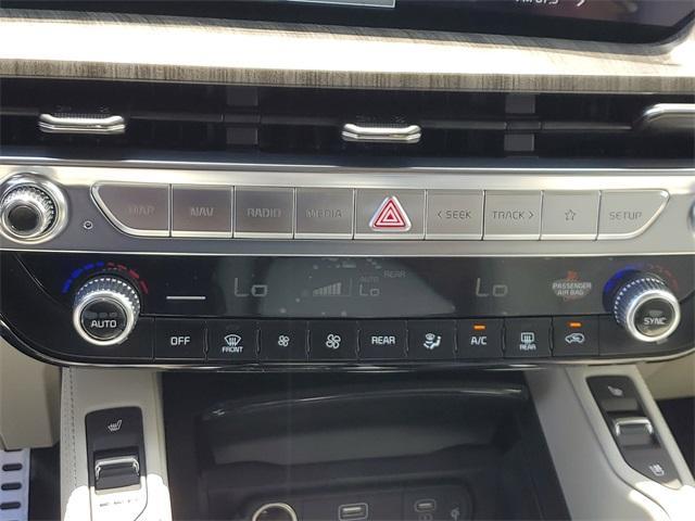 Photo of 2025 Ebony Black Kia Telluride