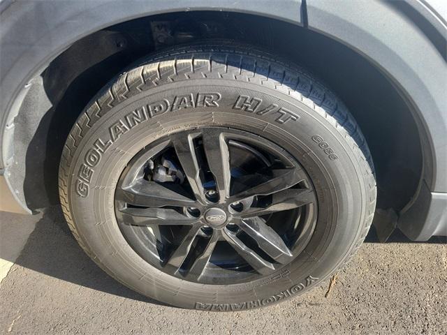Photo of 2020 Silver Ford Explorer