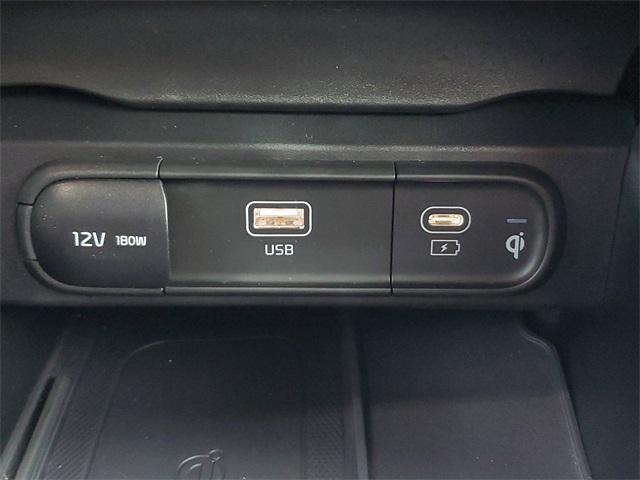 Photo of 2025 Ebony Black Kia Telluride