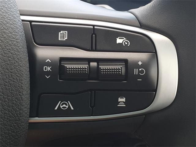 Photo of 2025 Snow White Pearl Kia K5