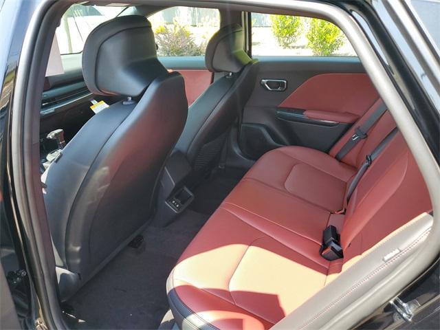 Photo of 2025 Aurora Black Pearl Kia K4