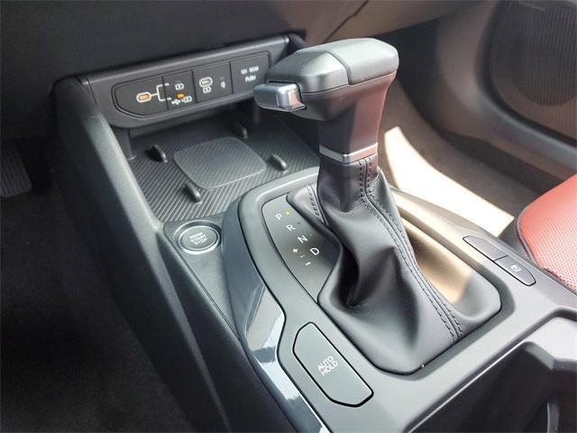 Photo of 2025 Aurora Black Pearl Kia K4