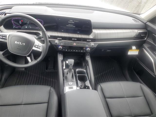 Photo of 2025 Glacial White Pearl Kia Telluride
