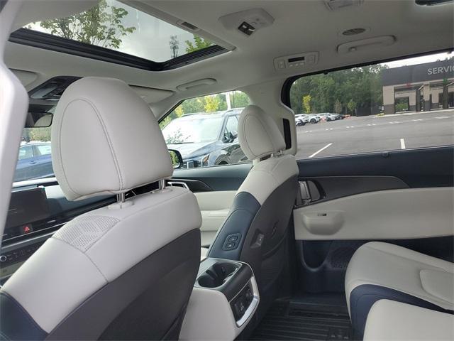 Photo of 2026 Metal Kia Carnival