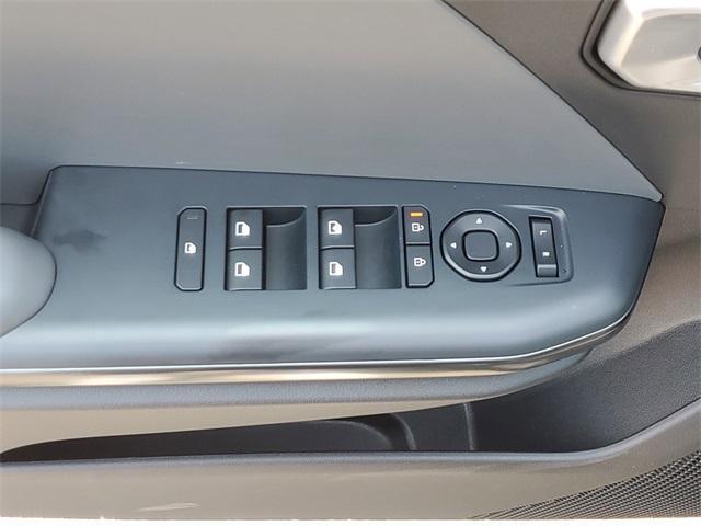Photo of 2025 Aurora Black Pearl Kia K4