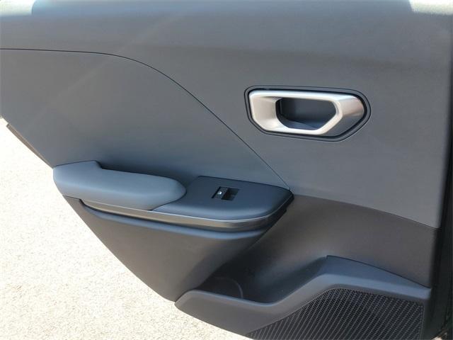 Photo of 2025 Aurora Black Pearl Kia K4
