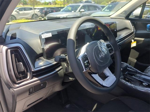Photo of 2025 Glacial White Pearl Kia Sorento