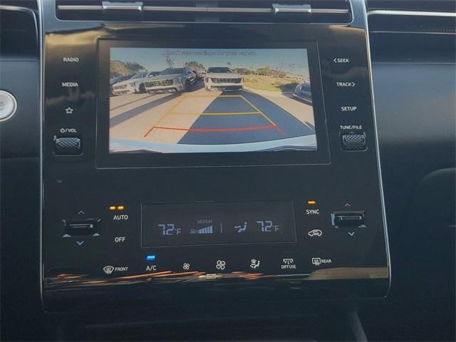 Photo of 2024 White Pearl Hyundai TUCSON