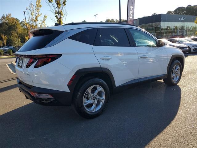 Photo of 2024 White Pearl Hyundai TUCSON