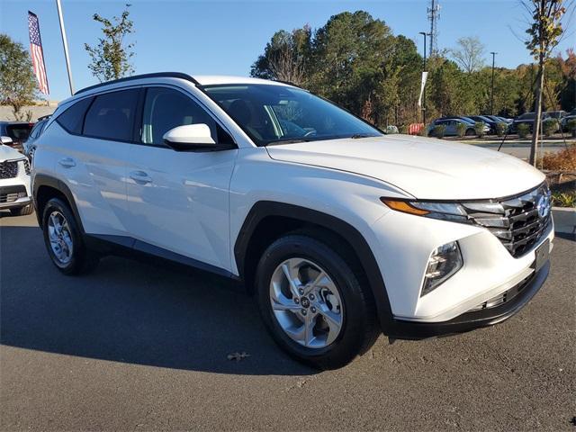 Photo of 2024 White Pearl Hyundai TUCSON