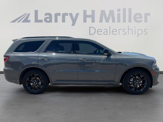 Photo of 2025 Destroyer Gray Clearcoat Dodge Durango