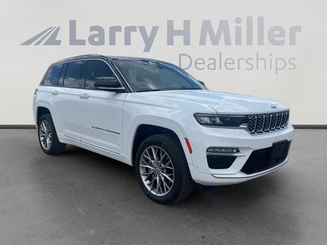 Photo of 2022 Bright White Clearcoat Jeep Grand Cherokee 4xe