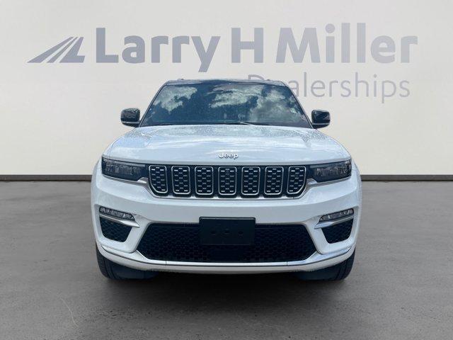 Photo of 2022 Bright White Clearcoat Jeep Grand Cherokee 4xe