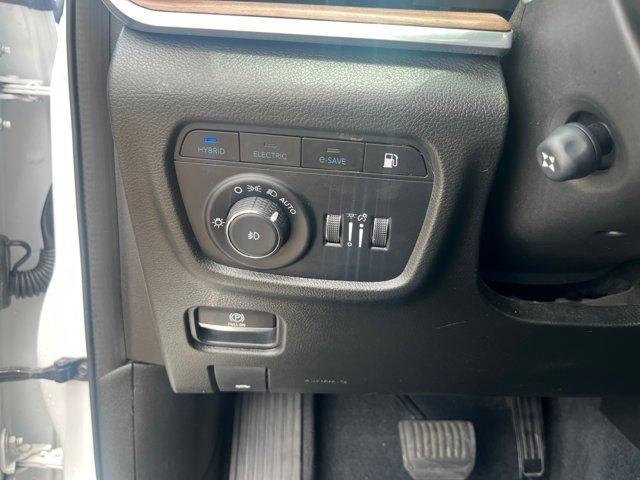 Photo of 2022 Bright White Clearcoat Jeep Grand Cherokee 4xe