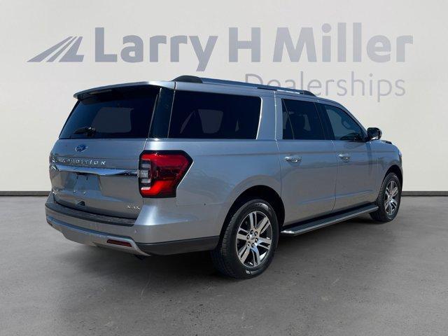 Photo of 2023 Silver Metallic Ford Expedition Max