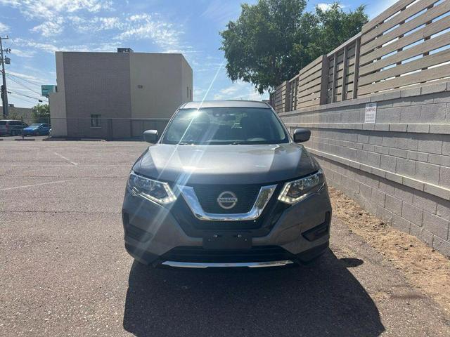 Photo of 2020 Gray Nissan Rogue