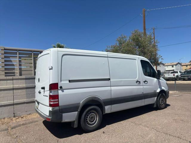 Photo of 2014 Arctic White Mercedes-Benz Sprinter