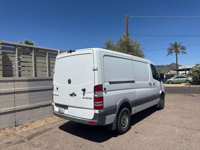 Photo of 2014 Arctic White Mercedes-Benz Sprinter