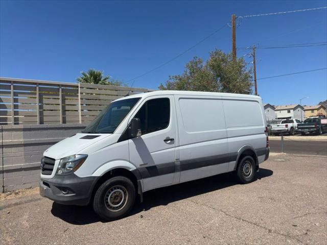 Photo of 2014 Arctic White Mercedes-Benz Sprinter