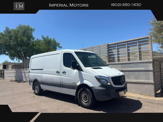 Photo of 2014 Arctic White Mercedes-Benz Sprinter