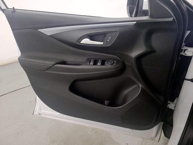 Photo of 2024 White Buick Envista