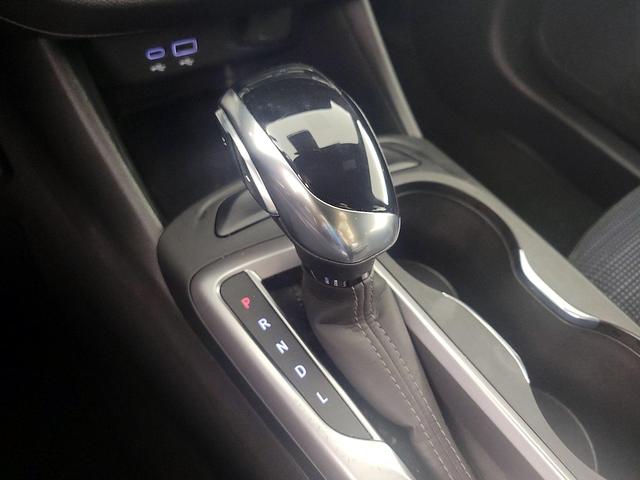 Photo of 2024 White Buick Envista