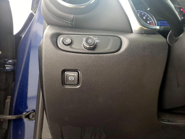 Photo of 2022 Blue Chevrolet Blazer