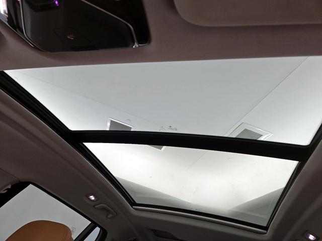 Photo of 2022 Black BMW X7