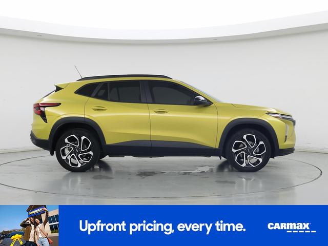 Photo of 2024 Yellow Chevrolet Trax