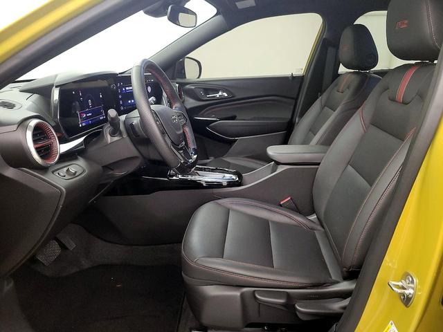 Photo of 2024 Yellow Chevrolet Trax