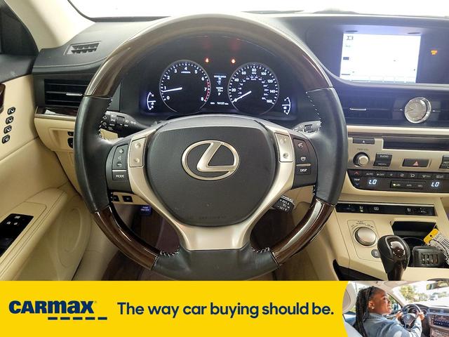 Photo of 2013 Burgundy Lexus ES 350