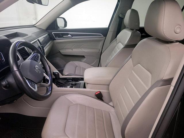 Photo of 2023 Black Volkswagen Atlas