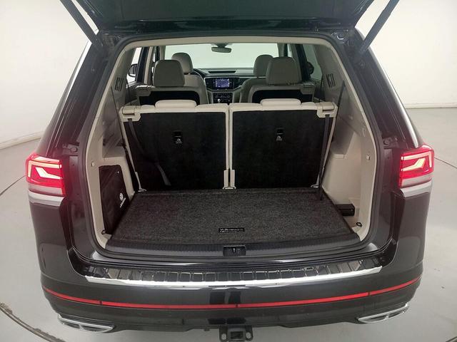 Photo of 2023 Black Volkswagen Atlas