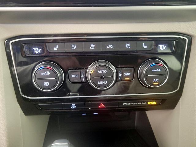 Photo of 2023 Black Volkswagen Atlas