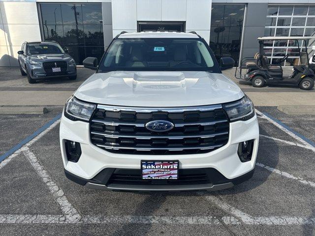Photo of 2026 Star White Ford Explorer