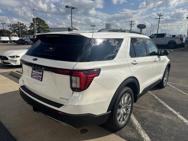 Photo of 2026 Star White Ford Explorer