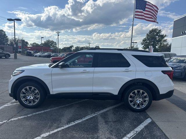 Photo of 2026 Star White Ford Explorer