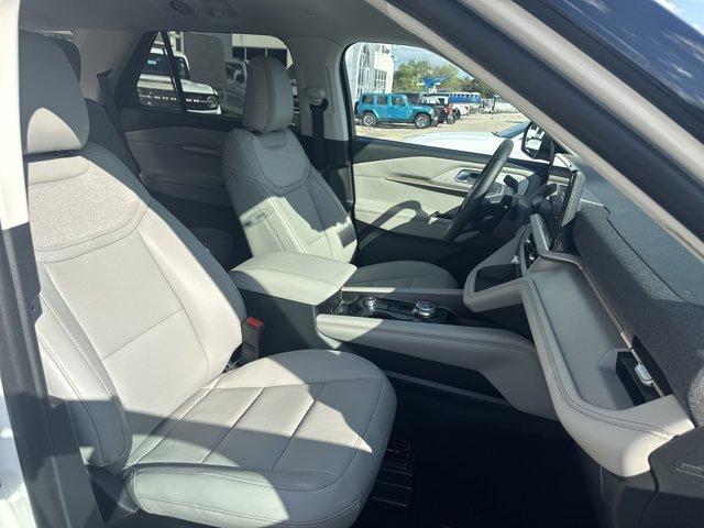 Photo of 2026 Star White Ford Explorer