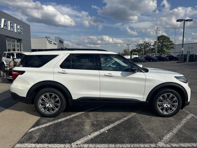 Photo of 2026 Star White Ford Explorer
