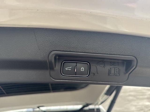 Photo of 2026 Star White Ford Explorer